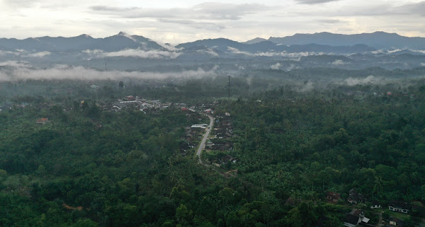 Hiking Gunung Tanggamus